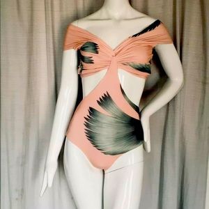 One piece Bathing suit